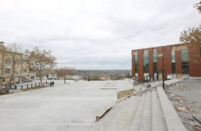 Tayakadın Mahallesi Meydanına Kavuşuyor