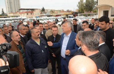 Zeydan Karalar, “Derdi evine ekmek götürmek olan belediye çalışanıyla sorunumuz olmaz.”