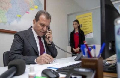 Kriz Merkezinde Telefonlara Başkan Seçer Baktı