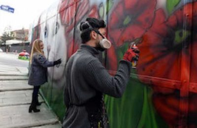 BAŞKENTİN GRİ DUVARLARI RESSAMLARIN DOKUNUŞLARIYLA ARTIK RENGARENK