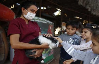 Hayvanat Bahçesine ziyaretçi akını