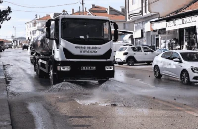 Gölbaşı Belediyesi Oyaca’da mıntıka temizliği yaptı