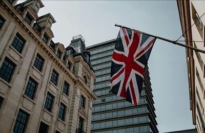 İngiltere, Kur’an-ı Kerim’e yönelik provokatif eylem yapan ABD’li Gomez’in ülkeye girişini iptal etti