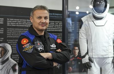Astronot Alper Gezeravcı, AKM’de çocuklarla buluşacak