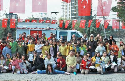 Keçiören’de Şehit Erdinç Aydın İlkokulu Öğrencilerine Uygulamalı Afet Eğitimi