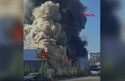 Ankara’nın Sincan ilçesinde, boya fabrikasında yangın